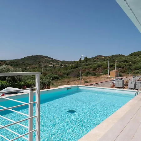 Con Piscina Privata Budoniaffitti *